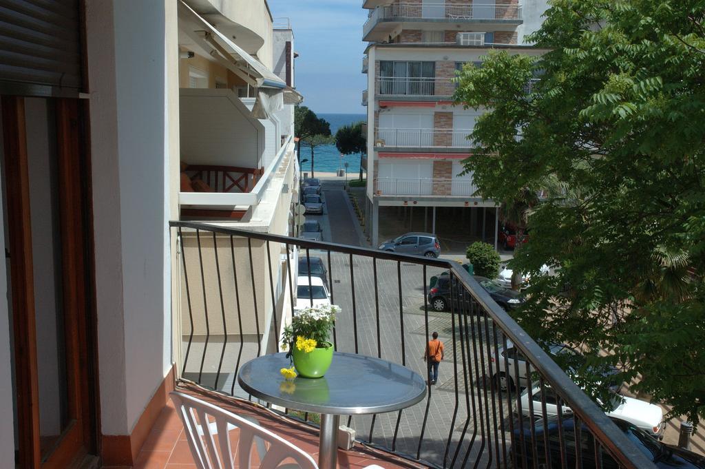 Hostal La Marina Платья-де-Аро Экстерьер фото